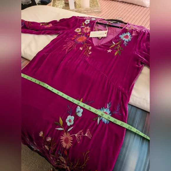 NWT Ulla Effortless Velvet Dress Size S - Picture 11 of 11